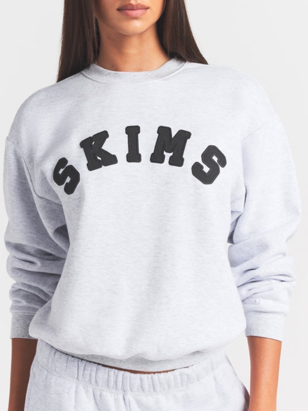 SKIMS LOGO CLASSIC CREWNECK